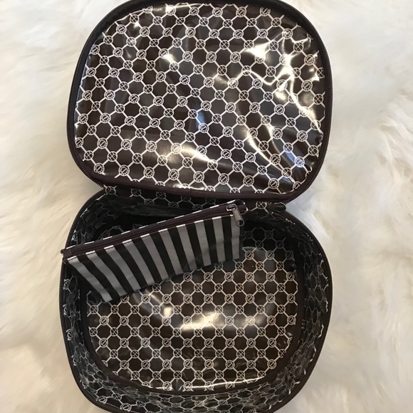 Henri Bendel Centennial Stripe Round Train Case - Picture 5 of 8